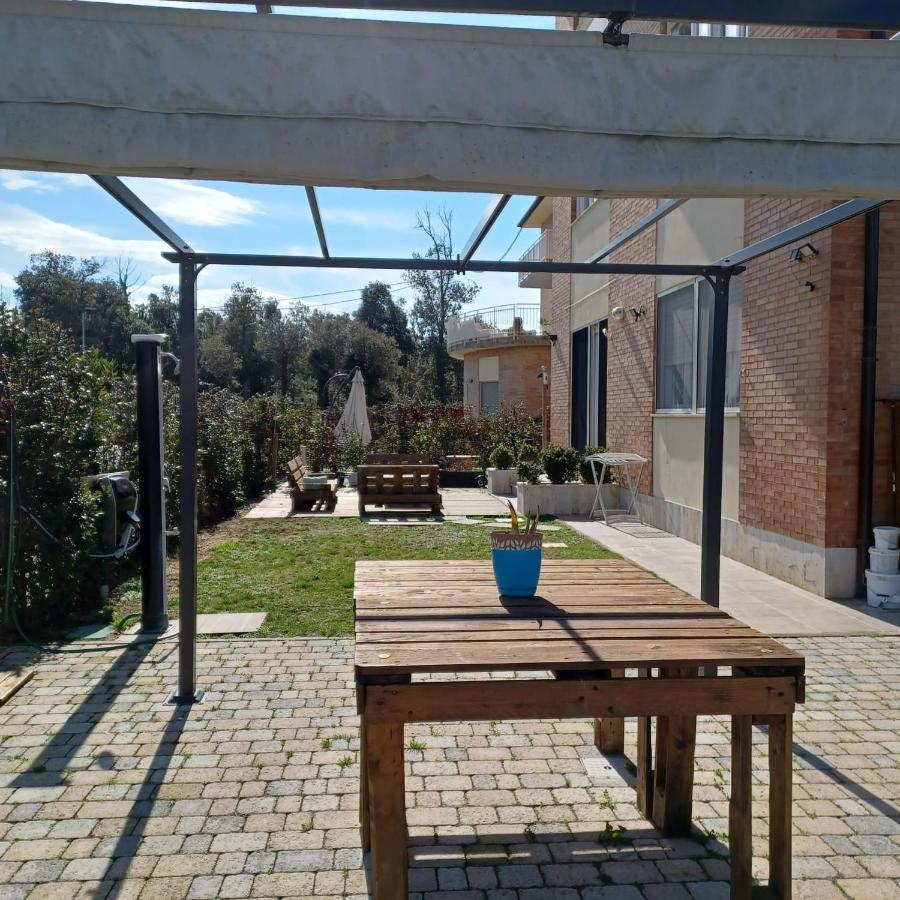 Trilocale Nr 8 Apartment Calambrone Bagian luar foto